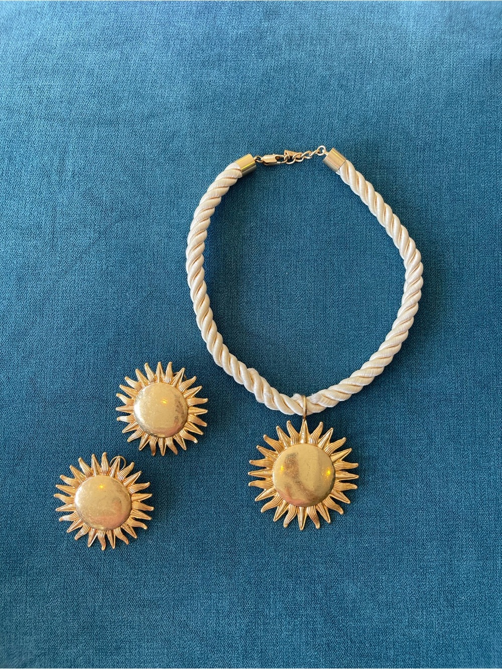 Zara Gold Sunburst Necklace and Earring Set - White Cord